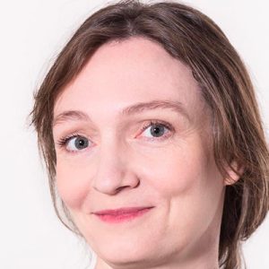 Inga Sempén tekijäpiirin Mutina-pinnat toimiston aulassa