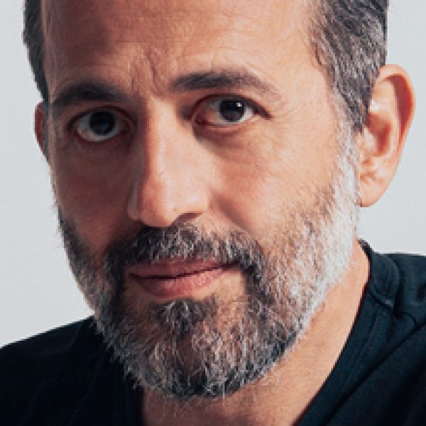 Michael Anastassiadesin Mutina-pinnat toimiston aulassa