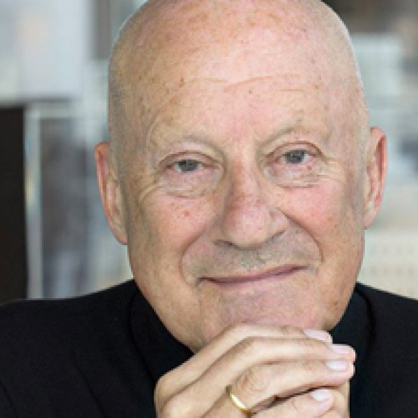Norman Foster, Tecno Nomos pöytäjärjestelmän ja Cosmos kokoelman arkkitehti