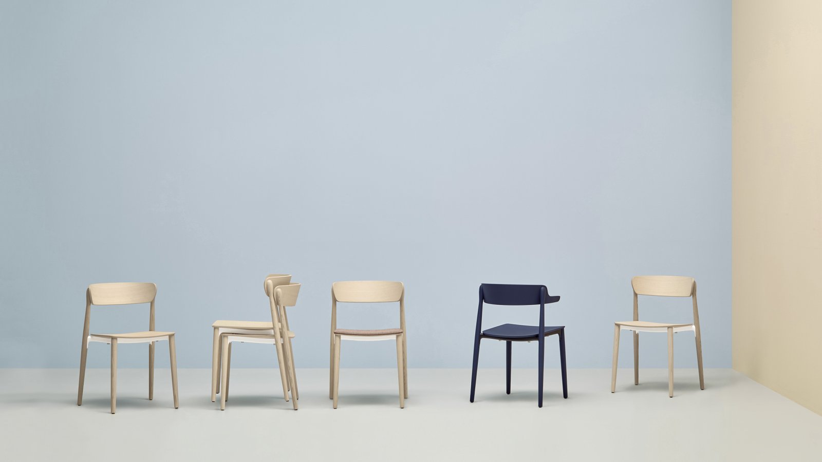 Design-tuoli Nemea Pedralilta saarnessa