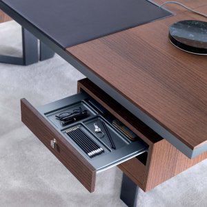 Elliptinen Lloyd neuvottelupöytä 620 cm kymmenellä rengasjalalla