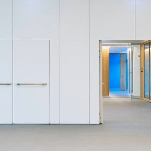 PMI-seinän teleskooppielementti sulkeutumassa