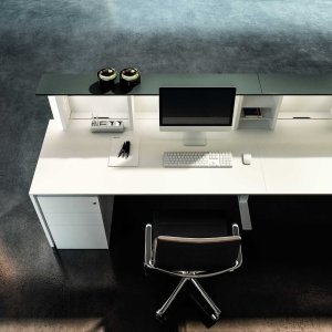 Alumiinisokkeli säätöjaloilla Lux tiskissä