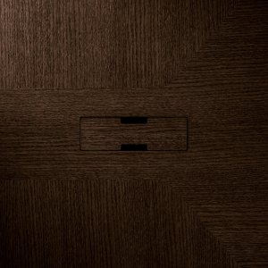 Ecomalta-pinta Trilo-pöydän kannessa ja jaloissa