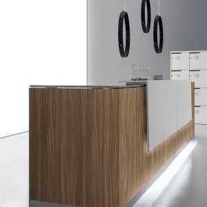 LED-lista kosketushimmentimellä Qubo-tiskin yläkannen alla
