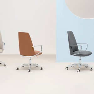 Elinor 3756 matalalla selkänojalla edestä kuvattuna