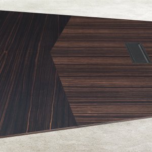RAL lakattu versio Euclideo työpöydästä