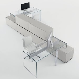 Grigio Italia -kristalli Air Desk -pöydässä