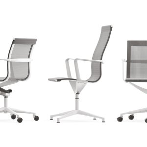 Kromattu zamak-kansi Una Chairin pyörässä