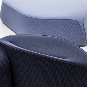 Odotustilan istuimet Waves magneetilla liitettyinä