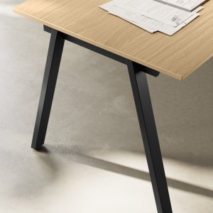 5th Elementin pyörällinen laatikosto keinuvetimellä