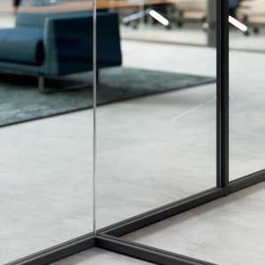 Itsekantava seinä yläkehyksellä järjestelmässä M1 M2 M3