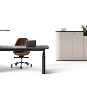 Kuusipaikkainen Otto bench Martexilta tammireunalla