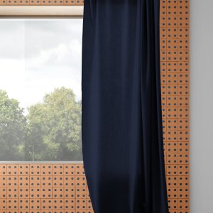 Päivänvalo Bloc seinän rei'istä