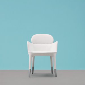 Loungetuoli Ester 699 Pedralilta odotustilassa