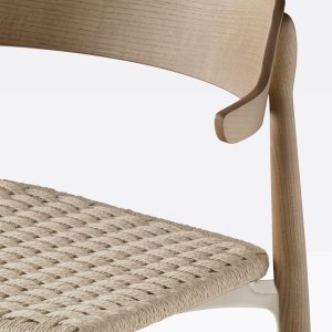 Vanerinen istuin Nemea-mallissa 2820