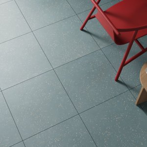 Suihkutila kokonaan Mutina Primavera Blu -laatoilla