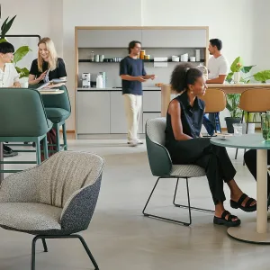 Baarikorkuinen se:café soft stool alumiinisella jalkatuella