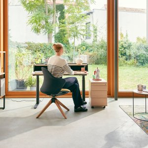 se:flair puhtaanvalkoisena, pyörät jalustan värissä