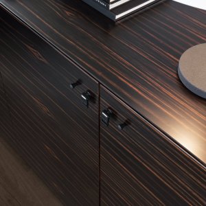 Home office -taso 140 senttimetriä