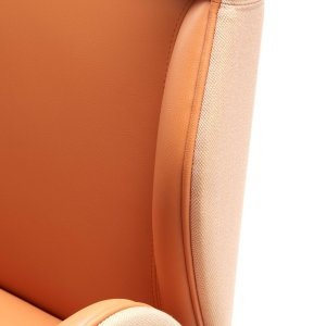 Suoni-tuolin selkänoja taaksepäin kallistettuna