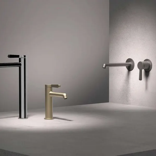 Fantini designhana edustuskylpyhuoneessa